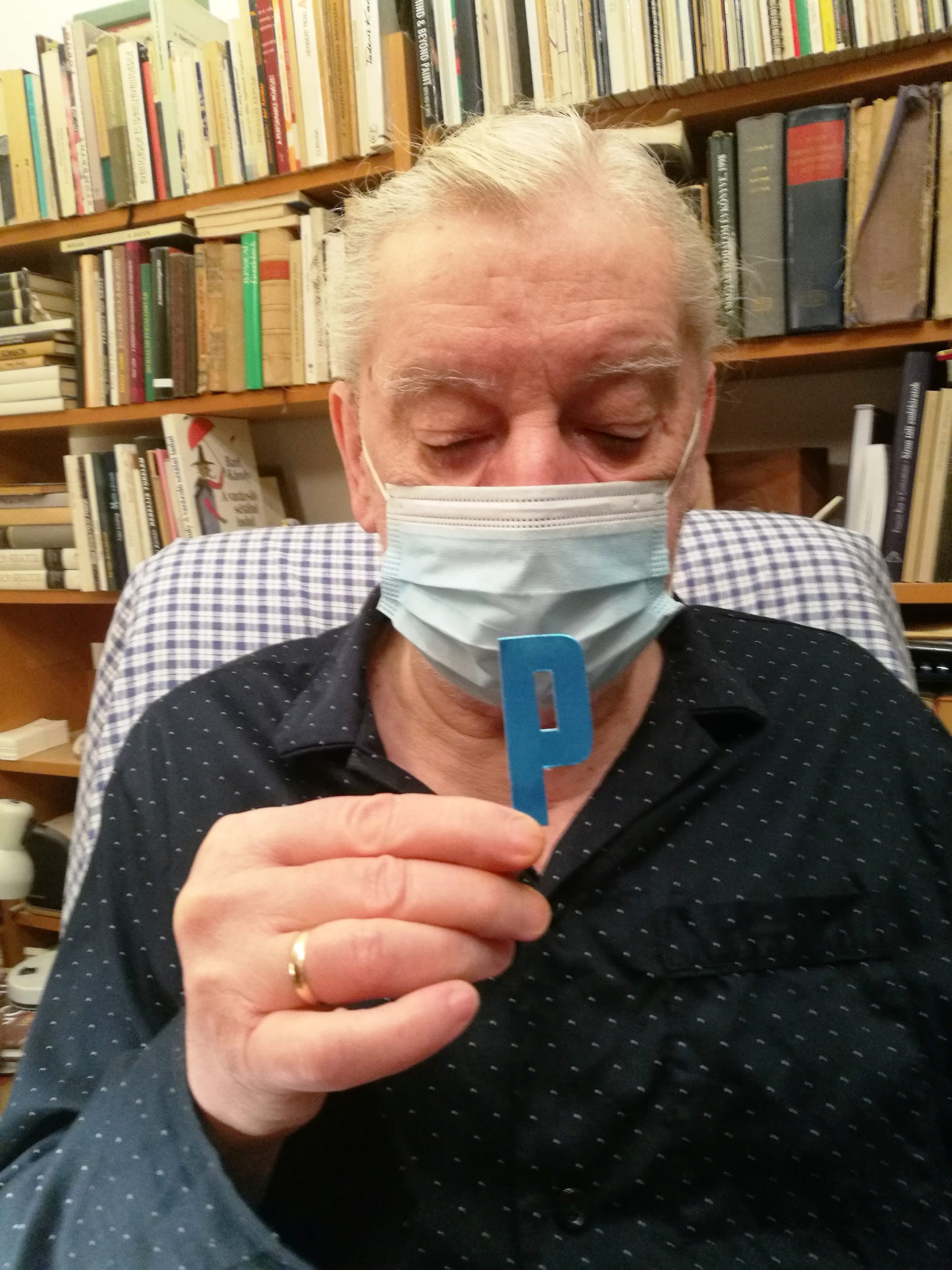 Bíró József: I DON’T LIKE( ! )HIM EITHER